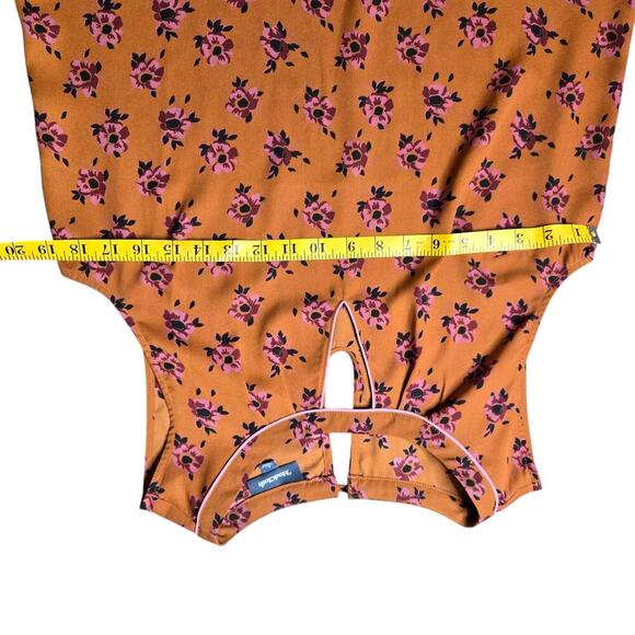 Modcloth Sleeveless Floral Blouse Size: L - Picture 2 of 5